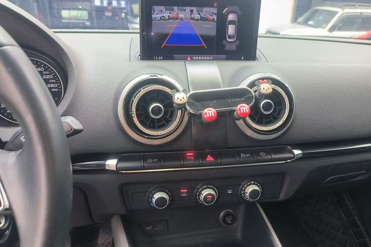 Used Audi A3 2020 Limousine 35 TFSI Fashion Edition China VI Emission Standard Audio And AC Panel