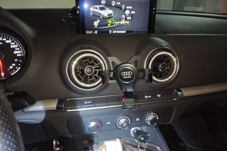 Used Audi A3 2020 Limousine 35 TFSI Ambition China VI Audio And AC Panel