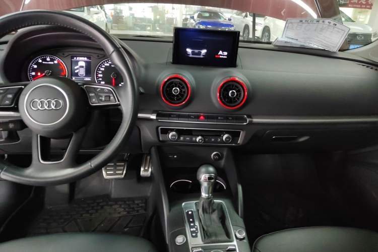 Used Audi A3 2020 Sportback 35 TFSI Style Edition China VI Emission Standard Audio And AC Panel