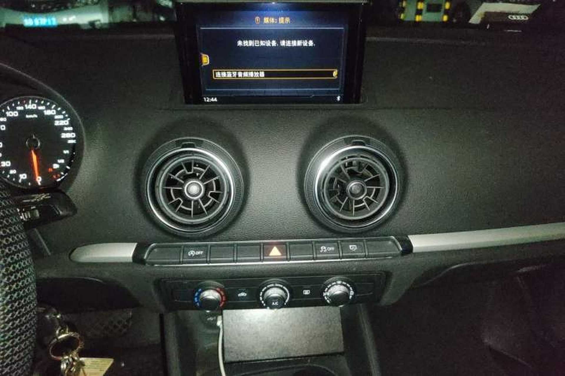 Used Audi A3 2020 Sportback 35 TFSI Ambition China VI Audio And AC Panel