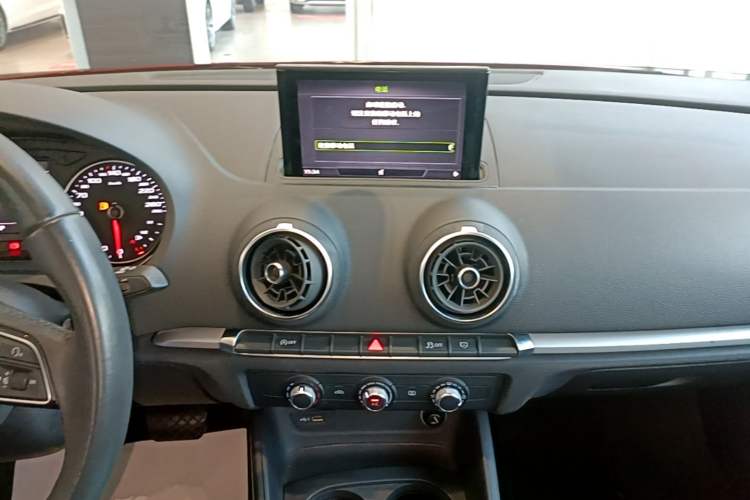 Used Audi A3 2020 Restyled Limousine 35 TFSI Ambition Version China VI Audio And AC Panel