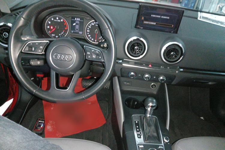 Used Audi A3 2020 Limousine 35 TFSI Fashion Edition China VI Emission Standard Center Console