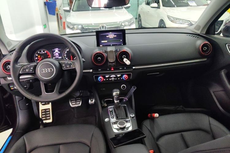 Used Audi A3 2020 Limousine 35 TFSI Style Edition China VI Emission Standard Center Console