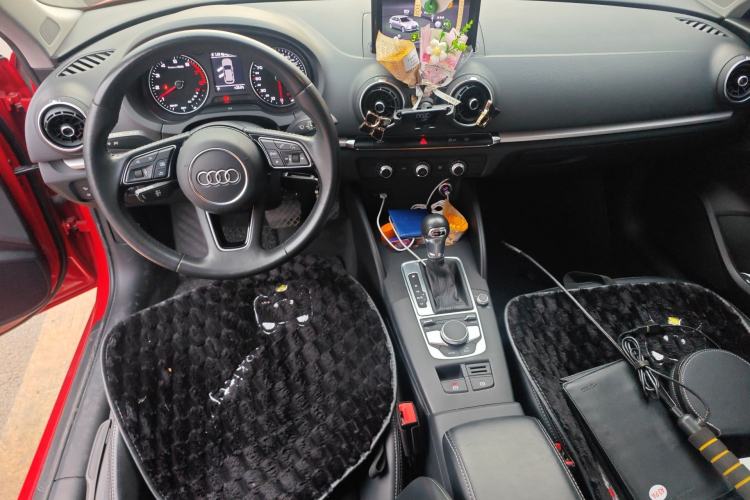 Used Audi A3 2020 Sportback 35 TFSI Ambition China VI Center Console