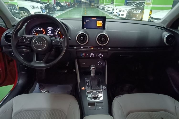 Used Audi A3 2020 Limousine 35 TFSI Fashion Edition China VI Emission Standard Center Console