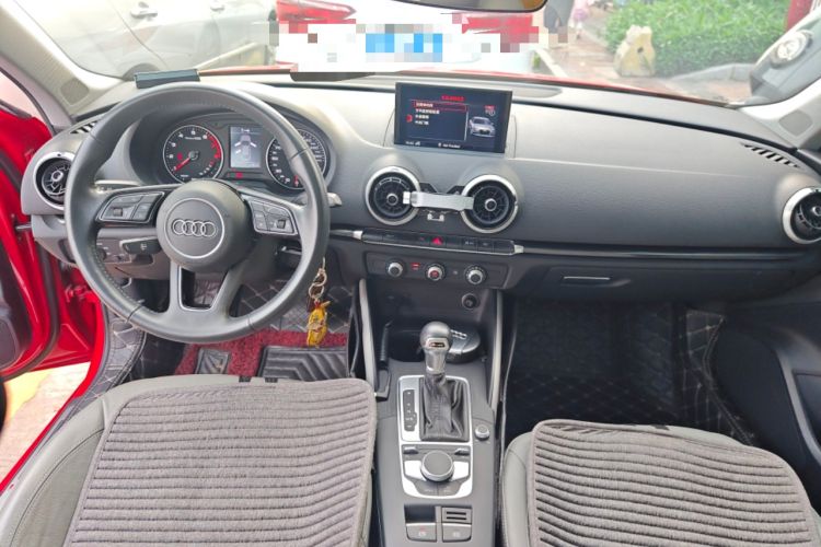 Used Audi A3 2020 Limousine 35 TFSI Fashion Edition China VI Emission Standard Center Console