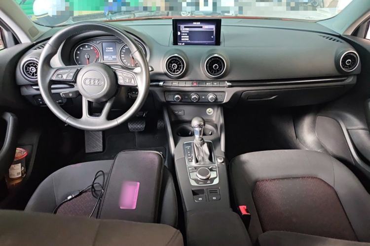 Used Audi A3 2020 Limousine 35 TFSI Ambition China VI Center Console