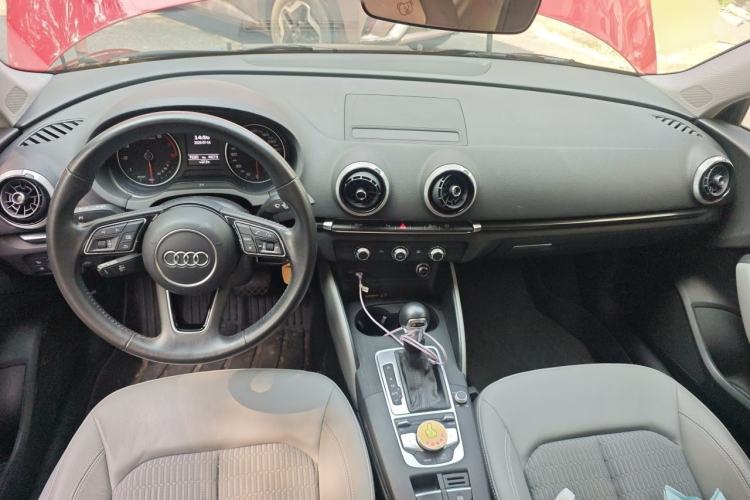 Used Audi A3 2020 Limousine 35 TFSI Fashion Edition China VI Emission Standard Center Console