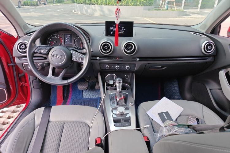 Used Audi A3 2020 Limousine 35 TFSI Fashion Edition China VI Emission Standard Center Console