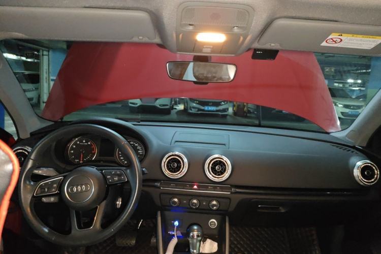 Used Audi A3 2020 Limousine 35 TFSI Fashion Edition China VI Emission Standard Center Console