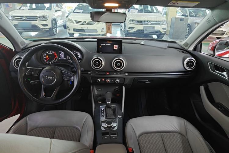Used Audi A3 2020 Limousine 35 TFSI Fashion Edition China VI Emission Standard Center Console