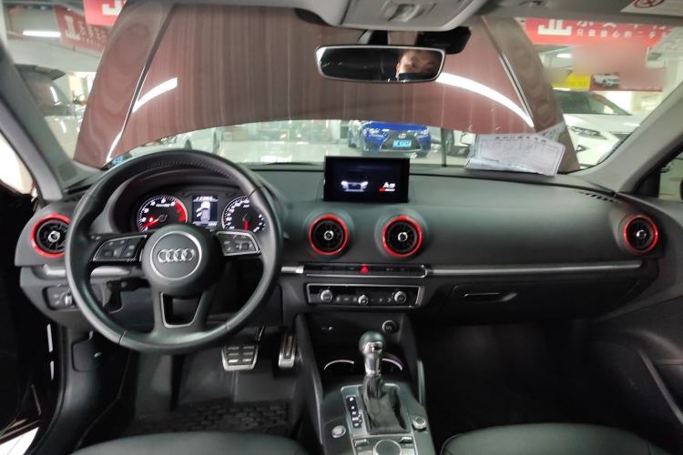 Used Audi A3 2020 Sportback 35 TFSI Style Edition China VI Emission Standard Center Console