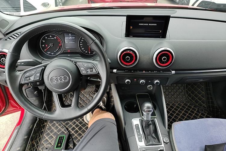 Used Audi A3 2020 Sportback 35 TFSI Fashion Edition China VI Emission Standard Center Console