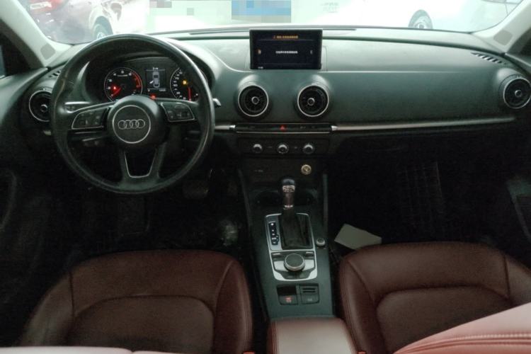 Used Audi A3 2020 Limousine 35 TFSI Ambition China VI Center Console