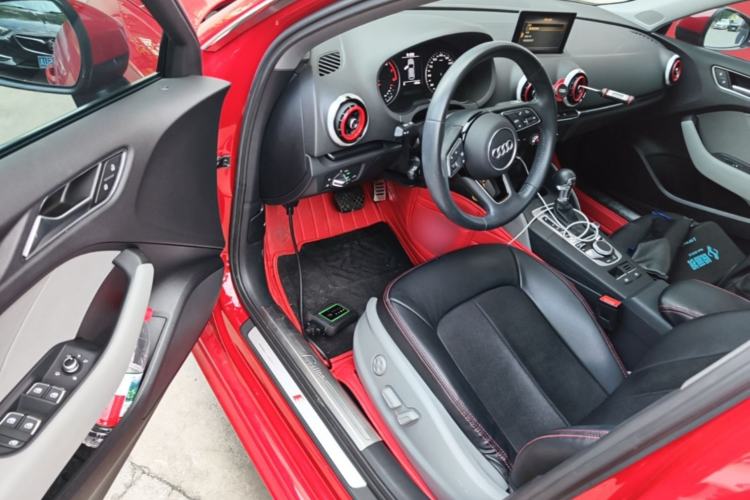 Used Audi A3 2020 Sportback 35 TFSI Fashion Edition China VI Emission Standard Driver Seat