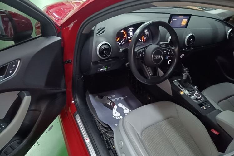 Used Audi A3 2020 Limousine 35 TFSI Fashion Edition China VI Emission Standard Driver Seat