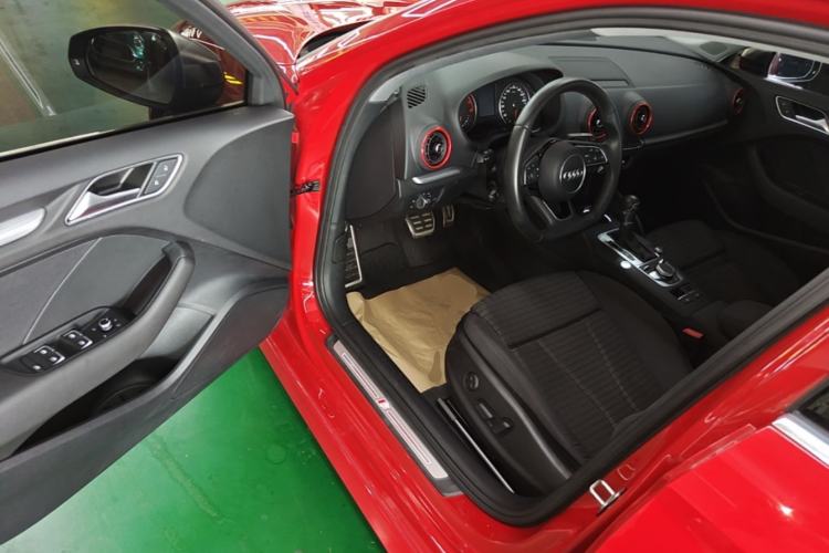 Used Audi A3 2020 Limousine 40 TFSI Sporty Version China VI Driver Seat