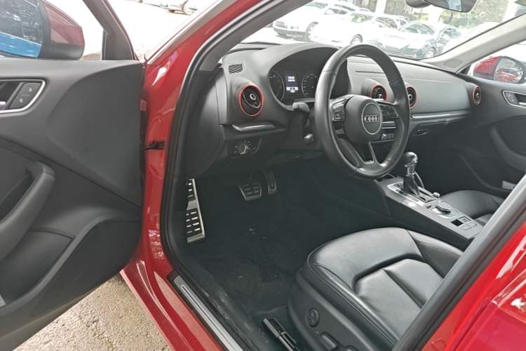 Used Audi A3 2020 Sportback 35 TFSI Style Edition China V Emission Standard Driver Seat