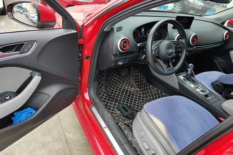 Used Audi A3 2020 Sportback 35 TFSI Fashion Edition China VI Emission Standard Driver Seat