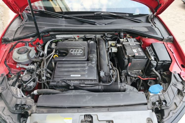 Used Audi A3 2020 Sportback 35 TFSI Fashion Edition China VI Emission Standard Engine Bay