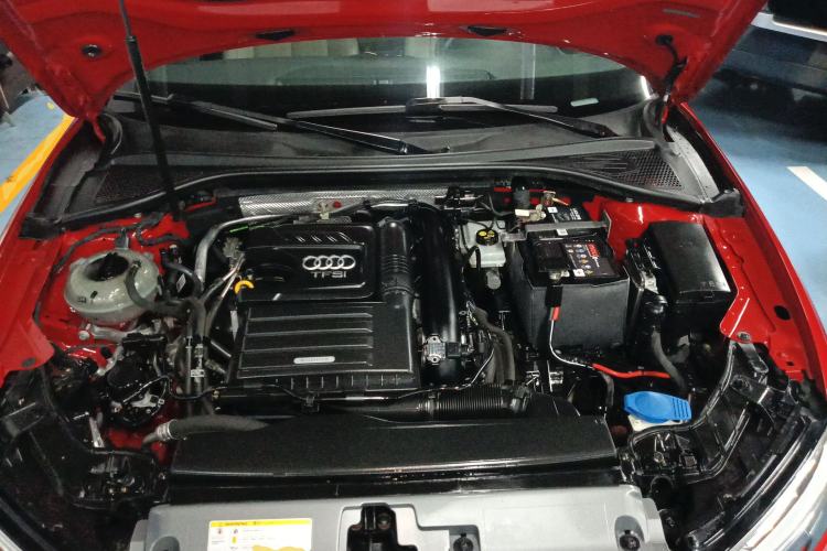 Used Audi A3 2020 Limousine 35 TFSI Fashion Edition China VI Emission Standard Engine Bay
