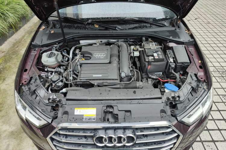 Used Audi A3 2020 Limousine 35 TFSI Ambition China VI Engine Bay