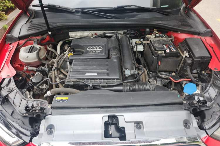 Used Audi A3 2020 Limousine 35 TFSI Fashion Edition China VI Emission Standard Engine Bay