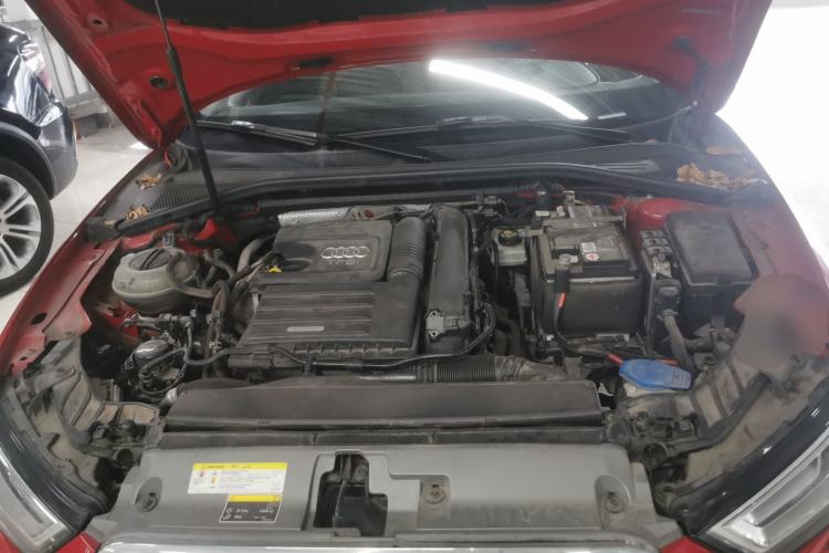 Used Audi A3 2020 Limousine 35 TFSI Fashion Edition China VI Emission Standard Engine Bay