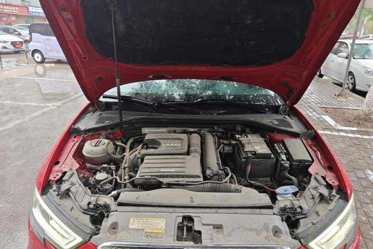 Used Audi A3 2020 Sportback 35 TFSI Fashion Edition China VI Emission Standard Engine Bay