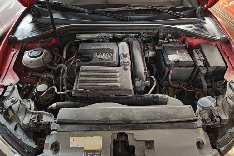 Used Audi A3 2020 Sportback 35 TFSI Fashion Edition China VI Emission Standard Engine Bay