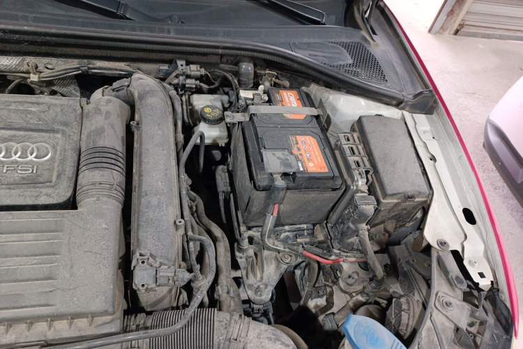 Used Audi A3 2020 Limousine 35 TFSI Ambition China VI Engine Bay Left