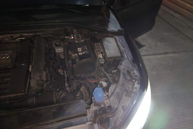 Used Audi A3 2020 Limousine 35 TFSI Fashion Edition China VI Emission Standard Engine Bay Left