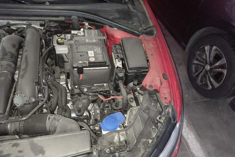 Used Audi A3 2020 Sportback 35 TFSI Fashion Edition China VI Emission Standard Engine Bay Left
