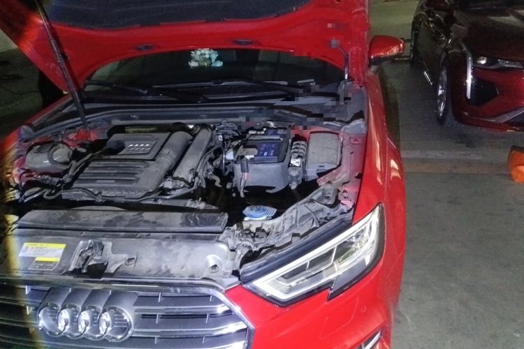 Used Audi A3 2020 Limousine 35 TFSI Fashion Edition China VI Emission Standard Engine Bay Left