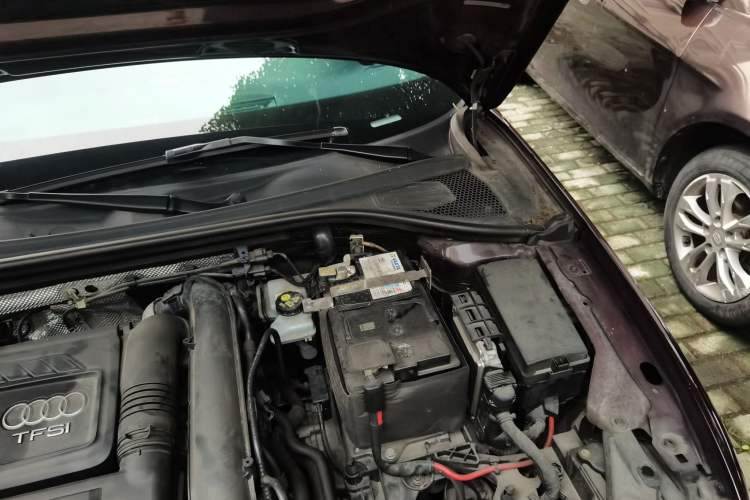 Used Audi A3 2020 Sportback 35 TFSI Ambition China VI Engine Bay Left