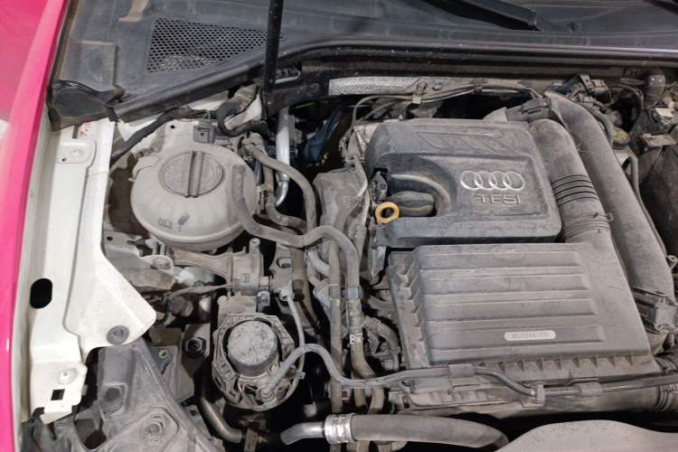 Used Audi A3 2020 Limousine 35 TFSI Ambition China VI Engine Bay Right
