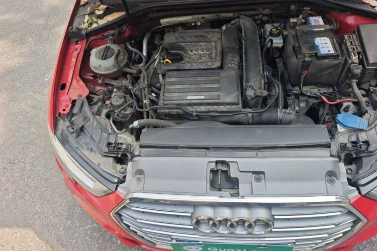 Used Audi A3 2020 Limousine 35 TFSI Fashion Edition China VI Emission Standard Engine Bay Right