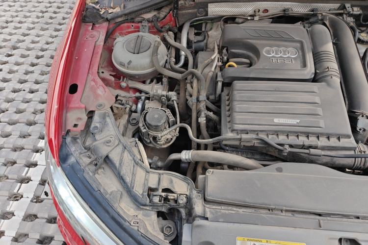 Used Audi A3 2020 Limousine 35 TFSI Fashion Edition China VI Emission Standard Engine Bay Right