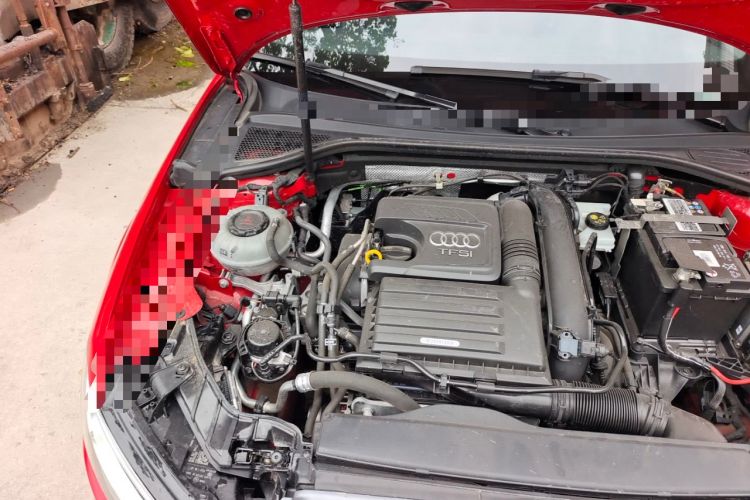 Used Audi A3 2020 Limousine 35 TFSI Fashion Edition China VI Emission Standard Engine Bay Right