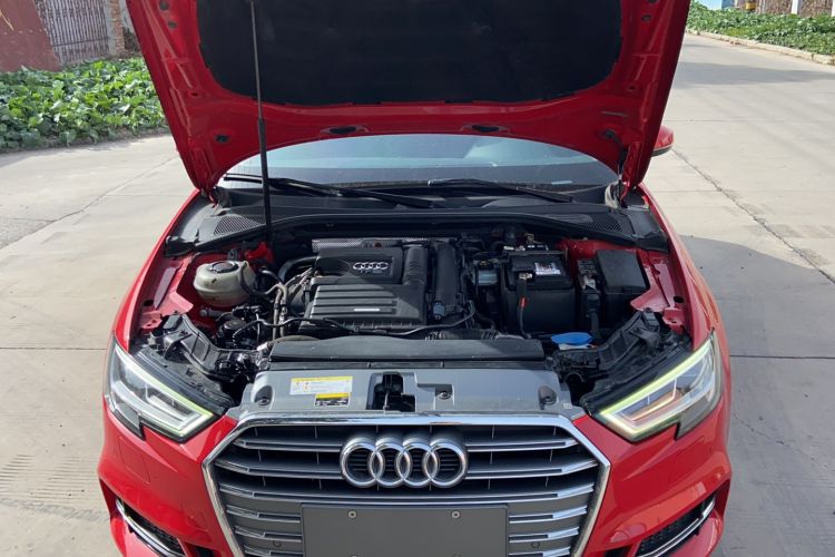 Used Audi A3 2020 Sportback 35 TFSI Fashion Edition China VI Emission Standard Engine Bay