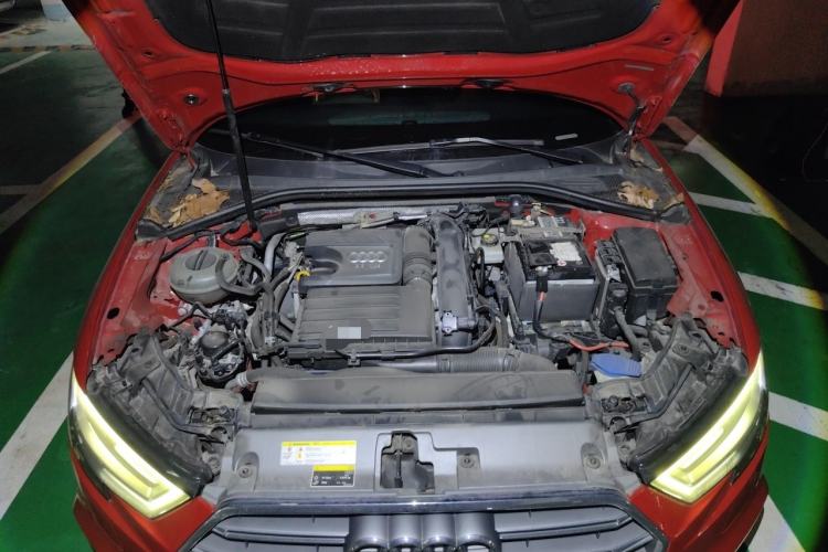 Used Audi A3 2020 Limousine 35 TFSI Fashion Edition China VI Emission Standard Engine Bay
