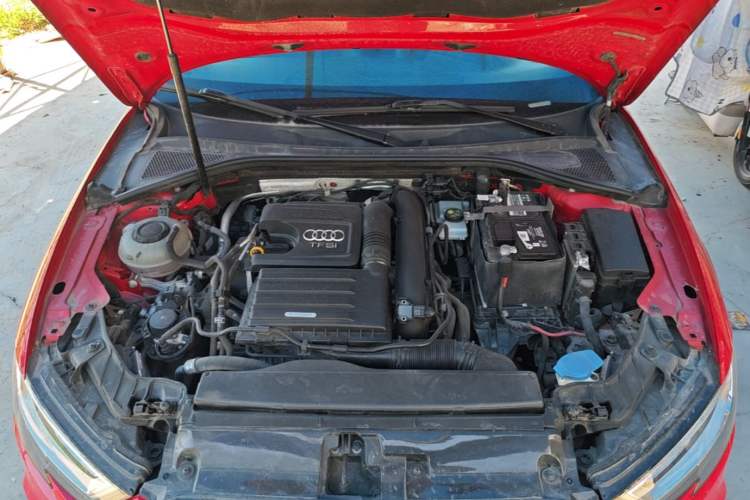 Used Audi A3 2020 Limousine 35 TFSI Fashion Edition China VI Emission Standard Engine Bay