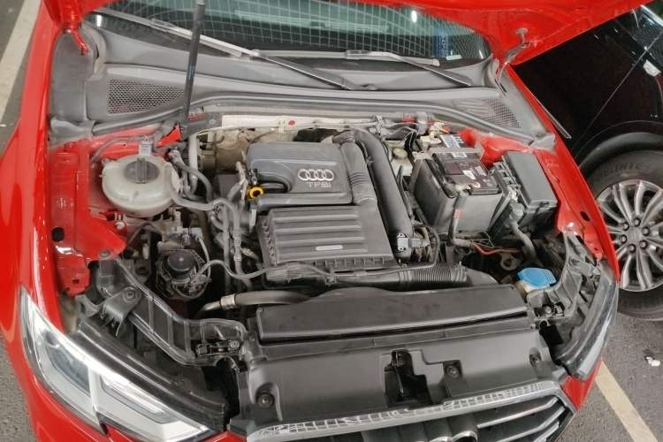 Used Audi A3 2020 Limousine 35 TFSI Ambition China VI Engine Bay