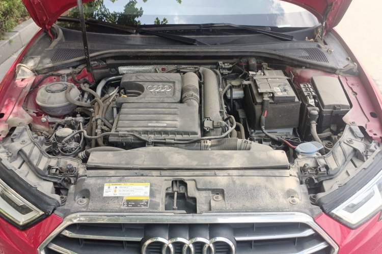 Used Audi A3 2020 Limousine 35 TFSI Ambition China VI Engine Bay