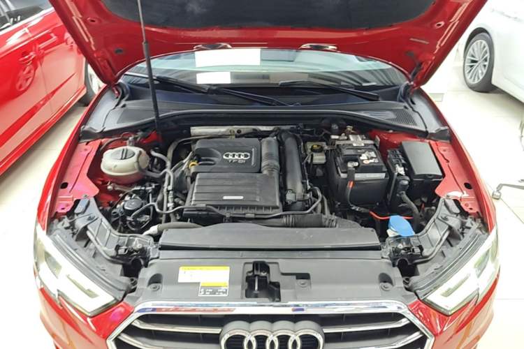 Used Audi A3 2020 Limousine 35 TFSI Ambition China VI Engine Bay