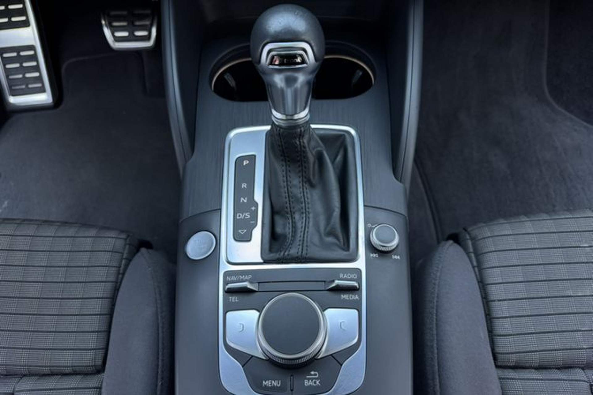 Used Audi A3 2020 Sportback 35 TFSI Sporty Model China VI Gear Lever