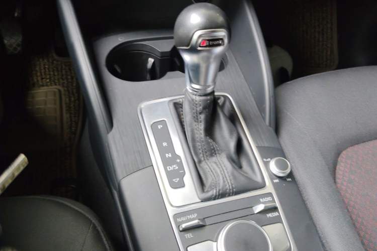 Used Audi A3 2020 Limousine 35 TFSI Ambition China VI Gear Lever