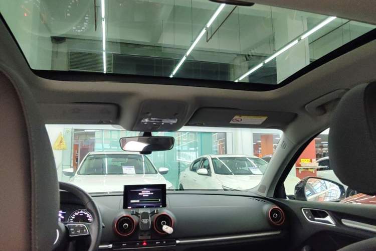 Used Audi A3 2020 Limousine 35 TFSI Style Edition China VI Emission Standard Headliner