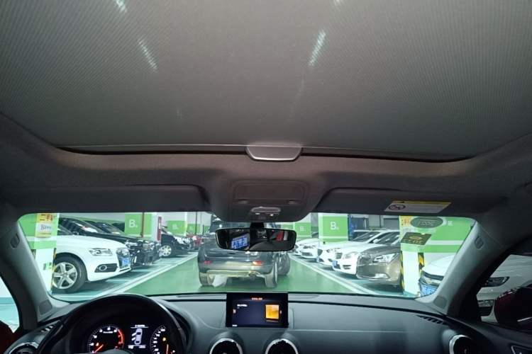 Used Audi A3 2020 Limousine 35 TFSI Fashion Edition China VI Emission Standard Headliner