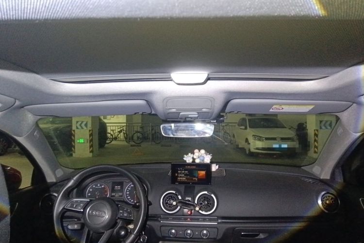 Used Audi A3 2020 Limousine 35 TFSI Fashion Edition China VI Emission Standard Headliner